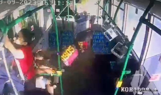 Başakşehir'deki İETT otobüs kazasında otobüs içerisinde yaşanan o anlar kamerada!