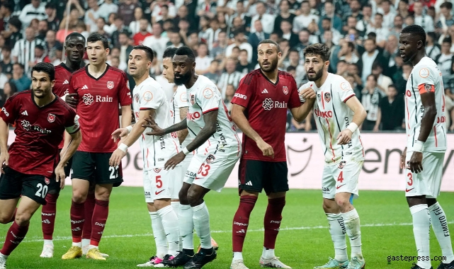 Beşiktaş, 3 puanı 2 golle aldı!