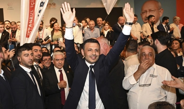 CHP'nin yeni İstanbul İl Başkanı Özgür Çelik oldu!
