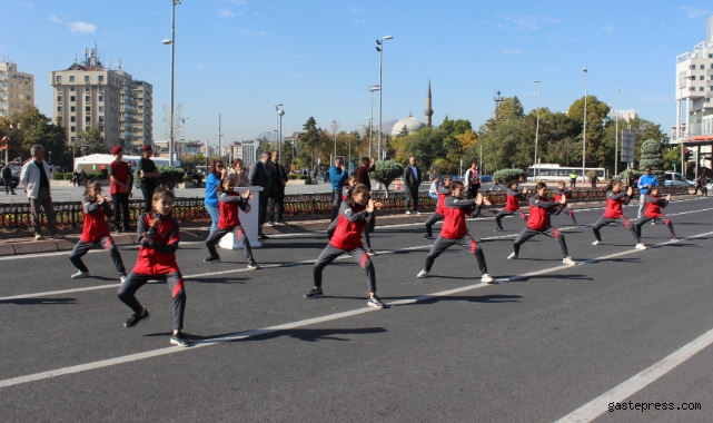 Kayseri’de 29 Ekim provası yapıldı!