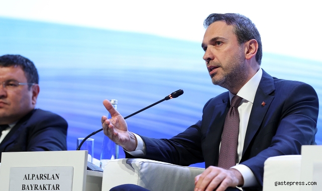 Bakan Bayraktar: "Türkiye’de enerji merkezini 2024’te oluşturabileceğimizi düşünüyorum"