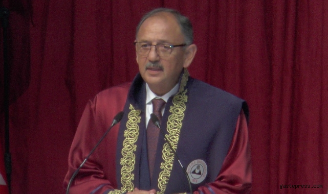 Bakan Özhaseki: “Bir medeniyet oluşturmak istiyorsak kimlikli ve sağlıklı konutlar yapmalıyız”