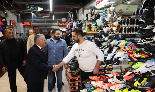 Başkan Büyükkılıç, Yeraltı Çarşısı'nda esnaf ve vatandaşlarla buluştu!