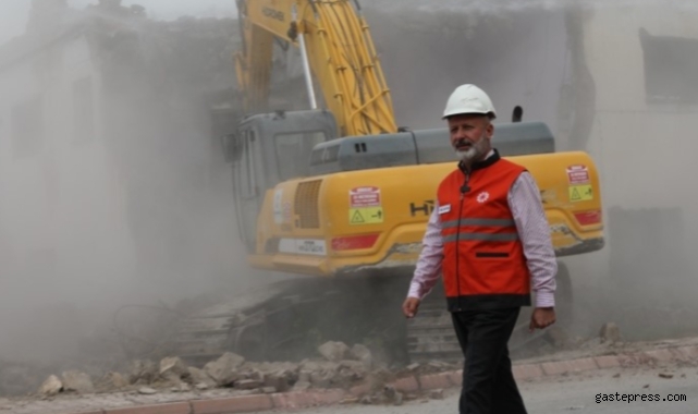Başkan Çolakbayrakdar: "Dönüşümle 3 bin 59 aile mutlu ve huzurlu yuvalarında"