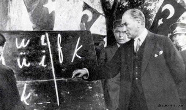 Başöğretmen 'Mustafa Kemal Atatürk'