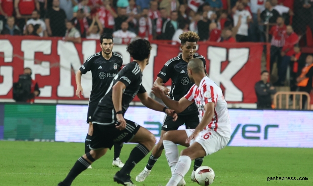 Beşiktaş, Antalyaspor deplasmanında ağır yara aldı