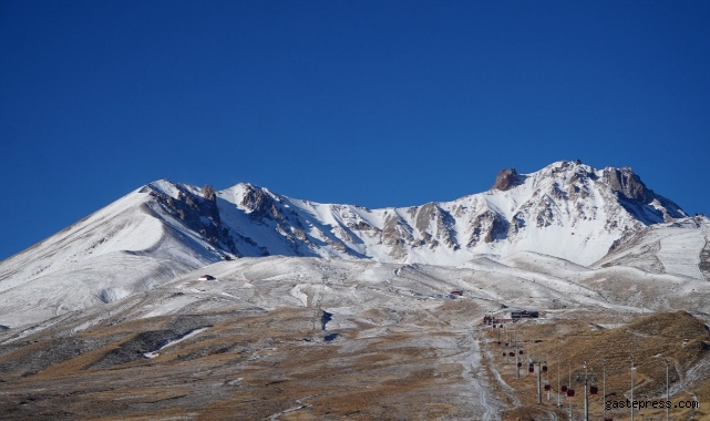 Erciyes'te kar sevinci!
