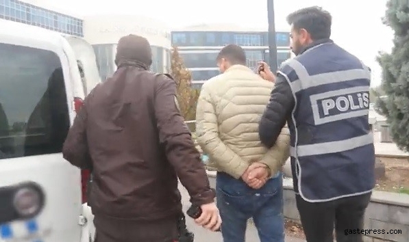 Fazla yolcu taşırken yakalandı, polise çarparak yaraladı!