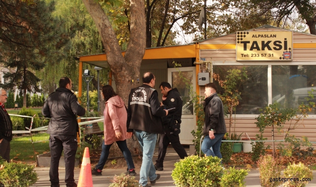 Yaşlı adam taksi durağında ölü bulundu!