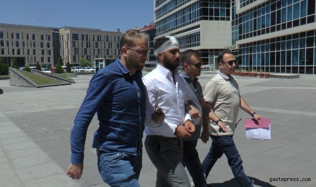 Yolcu kavgasında meslektaşını öldüren taksici: "Bıçağı salladım ama değdiğini görmedim"