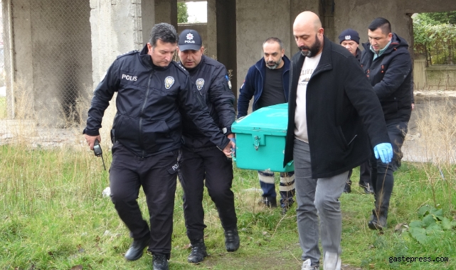 13 yaşındaki çocuk, okul arkadaşını inşaatın çatısında bıçaklayarak öldürdü!