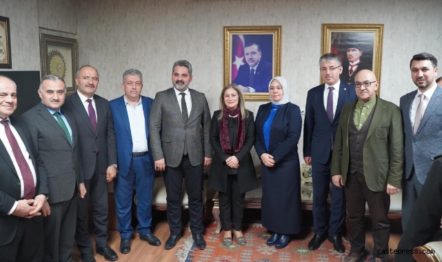 AK Parti Kayseri İl Kadın Kollarında Bayrak Değişimi!