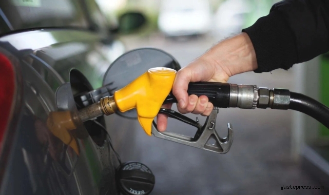 Benzin, motorin, sigara ve alkole çok büyük zam geliyor! Benzinin litresi en az 2 lira 18 kuruş artacak...