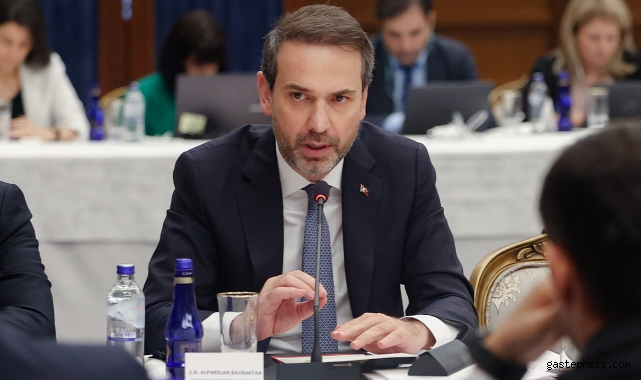 Enerji Bakanı Bayraktar: "Yaz saati uygulaması devam edecek"
