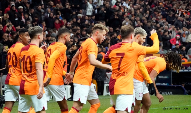 Galatasaray sahasında Adana Demirspor'u 3-1 mağlup etti!