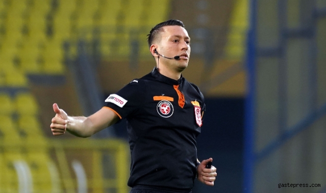 Kayserispor - Fenerbahçe maçını Zorbay Küçük yönetecek!