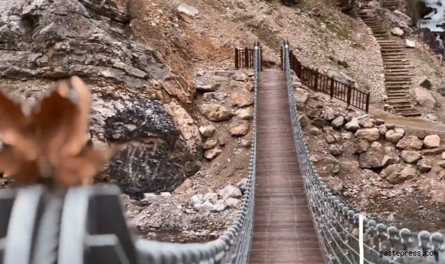 Zamantı Irmağı üstündeki asma köprü yenilendi!