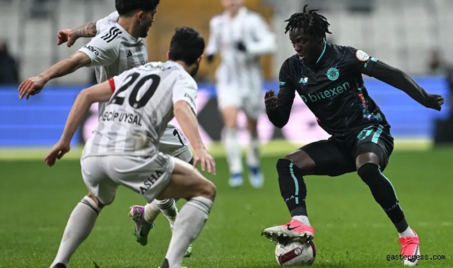 Beşiktaş sahasında Adana Demirspor'la 0-0 berabere kaldı!