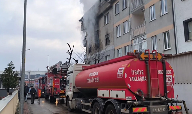 Bursa'da apartmanda yangın çıktı: 8 kişi hastaneye kaldırıldı!