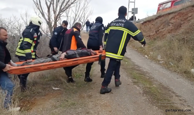 Devrilen mikser içerisinde sıkışan sürücü kurtarıldı!