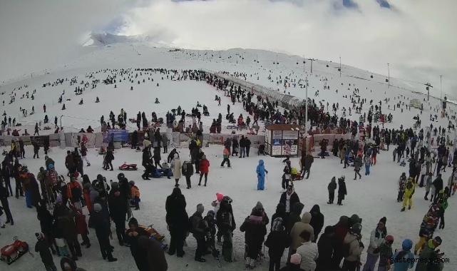 Erciyes hafta sonu 123 bin kişiyi ağırladı!