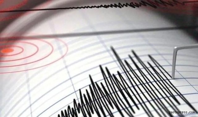 İzmir'de deprem oldu AFAD korkutan depremin büyüklüğünü açıkladı!