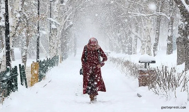 Meteoroloji 23 şehri uyardı! Lapa lapa kar yağacak sıcaklık 10 derece düşecek!