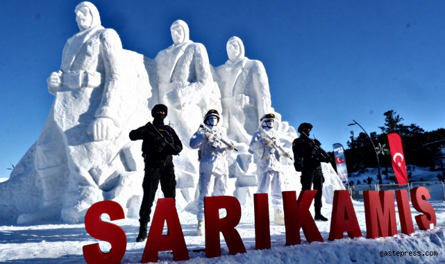Sarıkamış’ta kardan heykellerinin açılışı yapıldı!