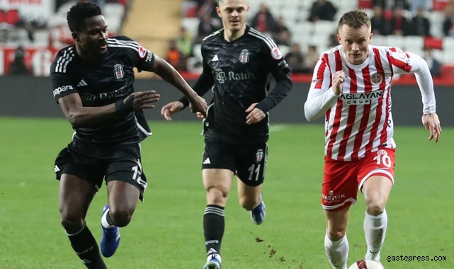Beşiktaş, Antalyaspor'u deplasmanda 2-1 yenerek adını çeyrek finale yazdırdı!