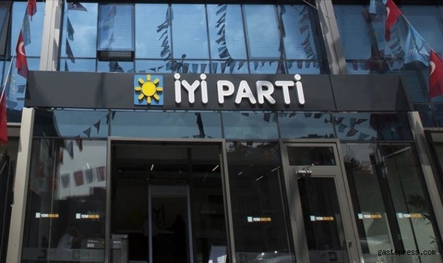 İYİ Parti'de herkesi şaşkına çeviren istifa!