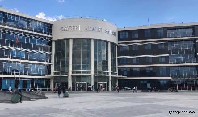 Kayseri’de ortaokula kadar eniştesi olarak bildiği babasını öldüren kadın hakim karşısına çıktı