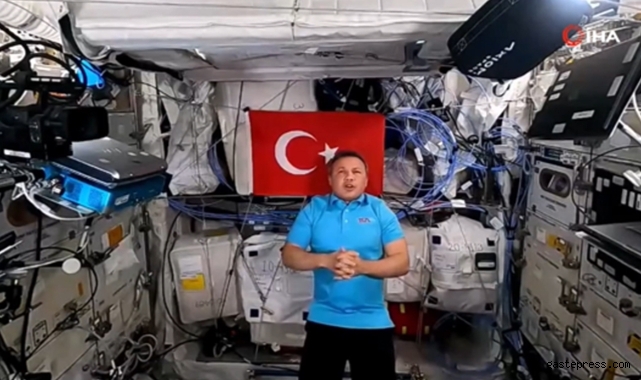 Türkiye’nin ilk astronotu Alper Gezeravcı’nın Dünya’ya dönüş yolculuğu ertelendi!