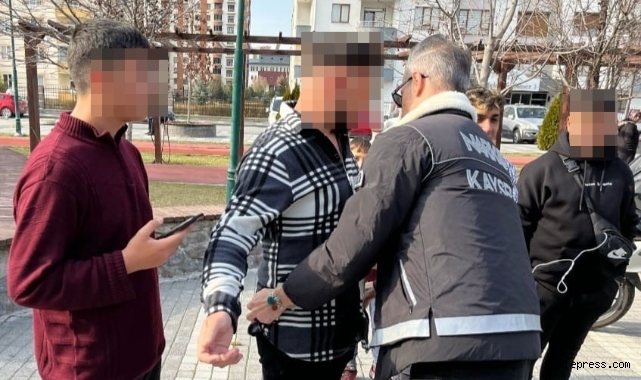 13 ayrı suç kaydı olan şahıs Narkotim'den kaçamadı!