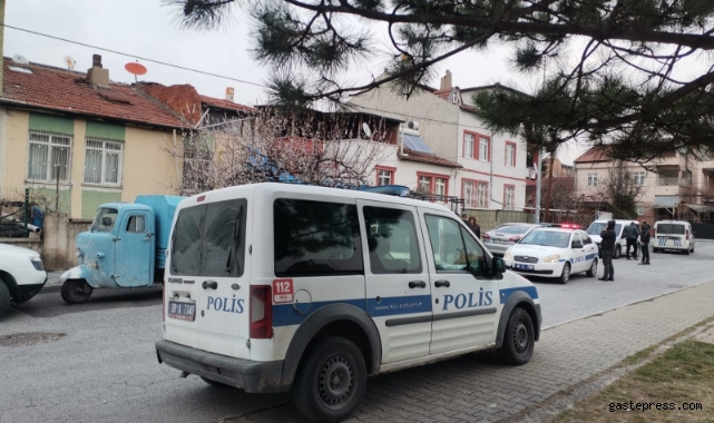 3 kattan düşen genç kız ağır yaralandı!