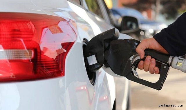 Bugünden itibaren daha pahalı! Benzin ve motorine zam geldi!