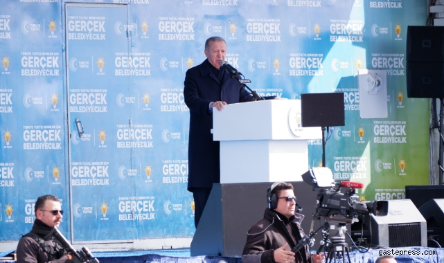 Cumhurbaşkanı Erdoğan: “Bugün doya doya teneffüs ettiğimiz özgürlük ortamı birileri tarafından bizlere altın tepside sunulmadı”