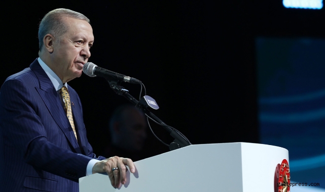 Cumhurbaşkanı Erdoğan: "Siyasi hayatımızın hiçbir safhasında kimsenin hayat tarzına karışmadık"