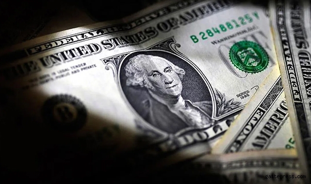 Dolar ve Euro'da günün ilk rakamları!
