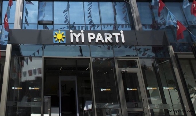Eski İYİ Parti Milletvekili Ahmet Çelik ofisinde bıçaklandı!