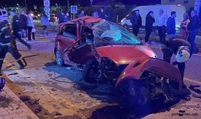 Esra öğretmen feci kazada hayatını kaybetti!