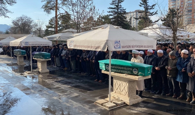 Feci kazada hayatını kaybeden 3 kişi toprağa verildi!