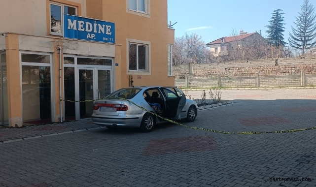 Hastaneye gitmek için bindiği otomobilde öldü!