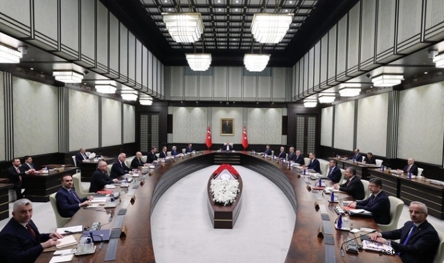 Kabine toplandı! Emekliye 10 bin TL bayram ikramiyesi iddiası sonrası gözler Erdoğan'da!