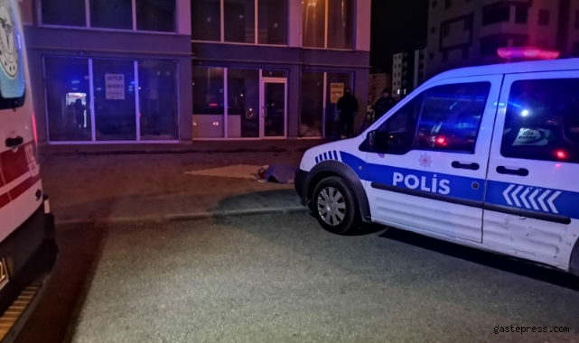 Kayseri'de 9'uncu kattan düşen genç hayatını kaybetti!