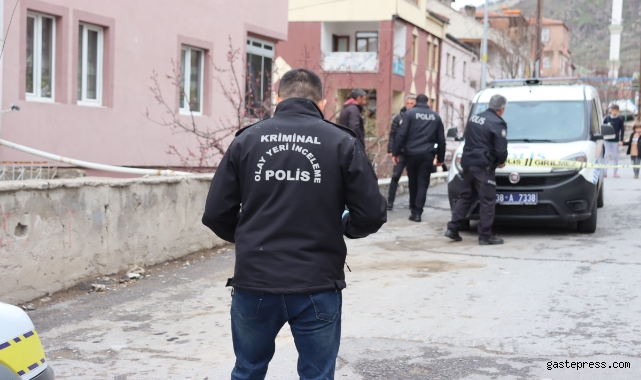 Kayseri'de bıçaklı kavga: 1'i ağır 2 yaralı!