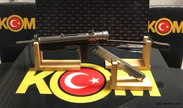 Kayseri'de nadir bulunan otomatik tabanca ele geçirildi!