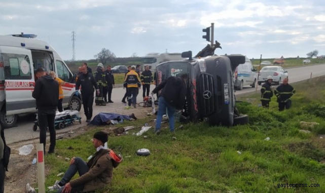 Tekirdağ'da tır ve minibüs çarpıştı! Çok sayıda ölü ve yaralı!