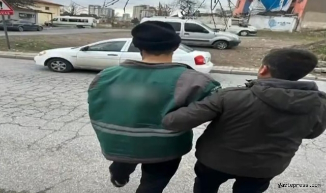 Vicdansızlığın böylesi: Filistinliler için toplanan yardım parasını çaldı!