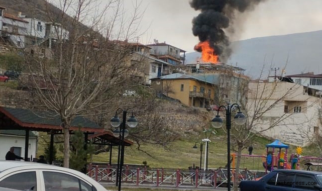 Yahyalı’da müstakil evde doğalgaz patladı!