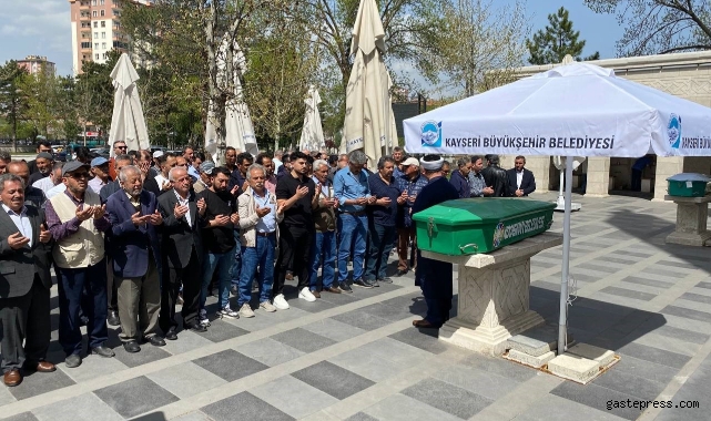Akrep yedikten sonra hayatını kaybeden adam toprağa verildi!